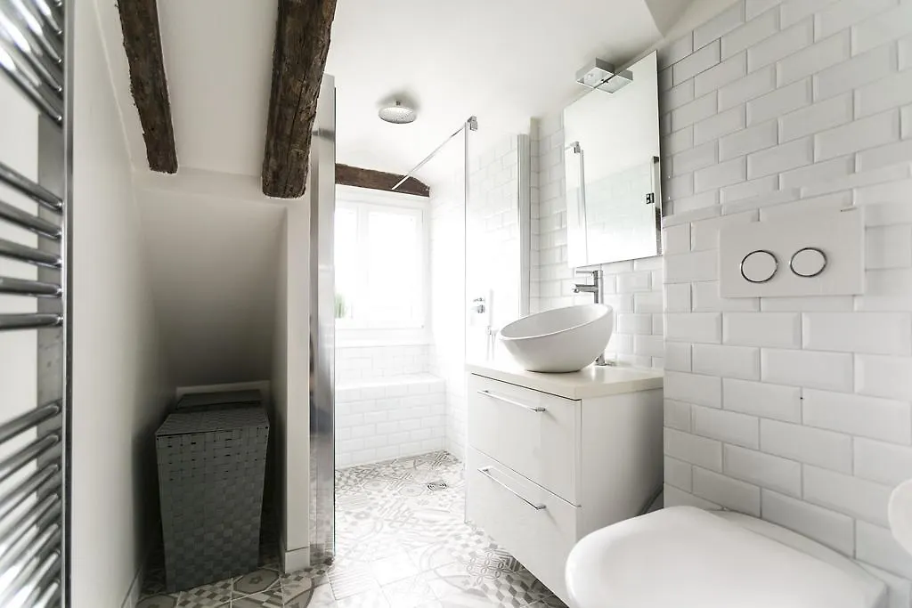 Halldis - Marais Haut Apartment *